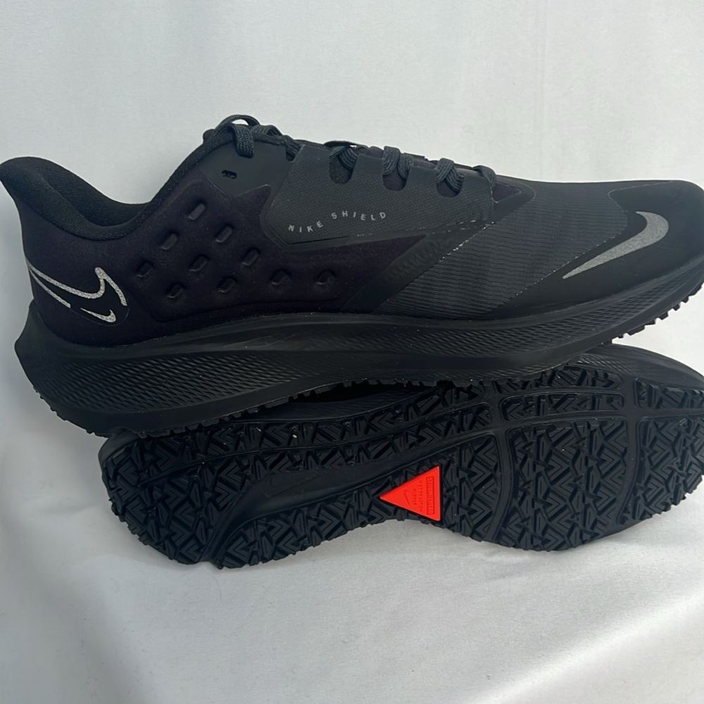 NWOT / Nike Air Zoom Pegasus 39 Shield - Picture 3 of 5